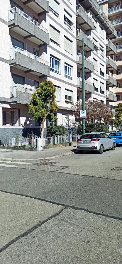 Torino Bernini Metro Affittacamere 外观 照片